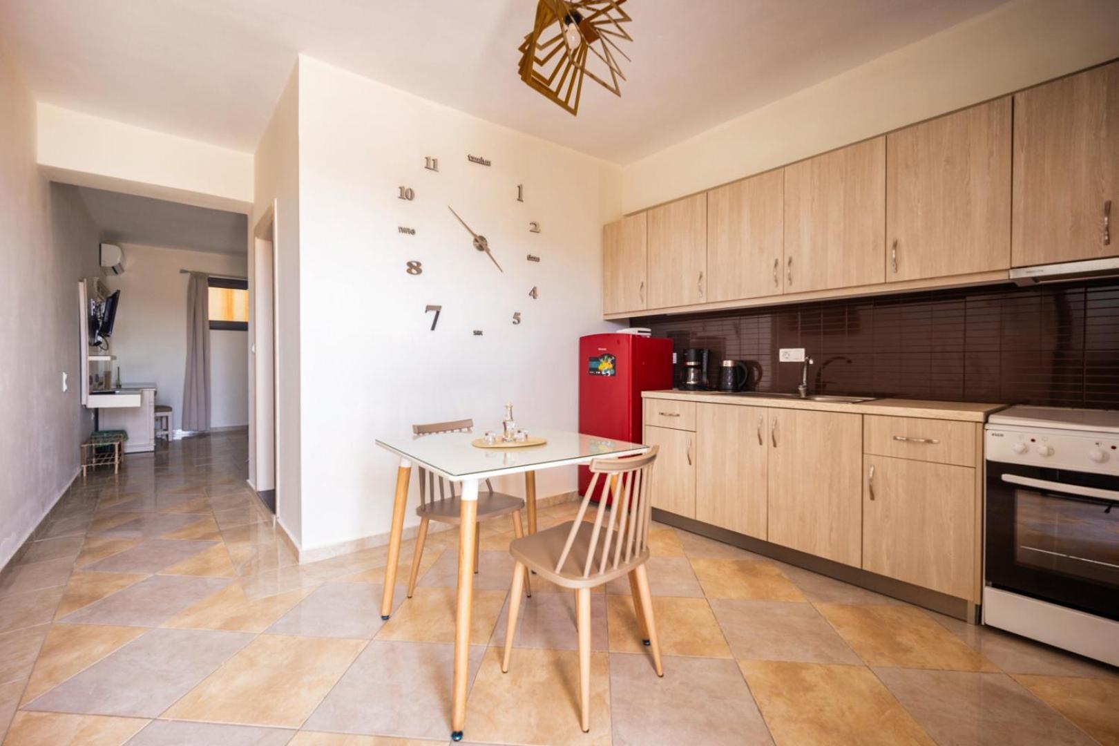 Fabview Studio Apartments Pánormos Eksteriør billede